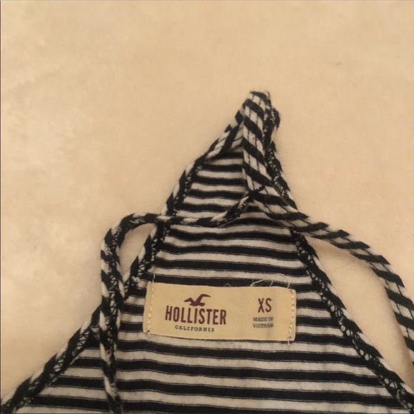 Hollister Tank Top Bundle - Picture 5 of 10